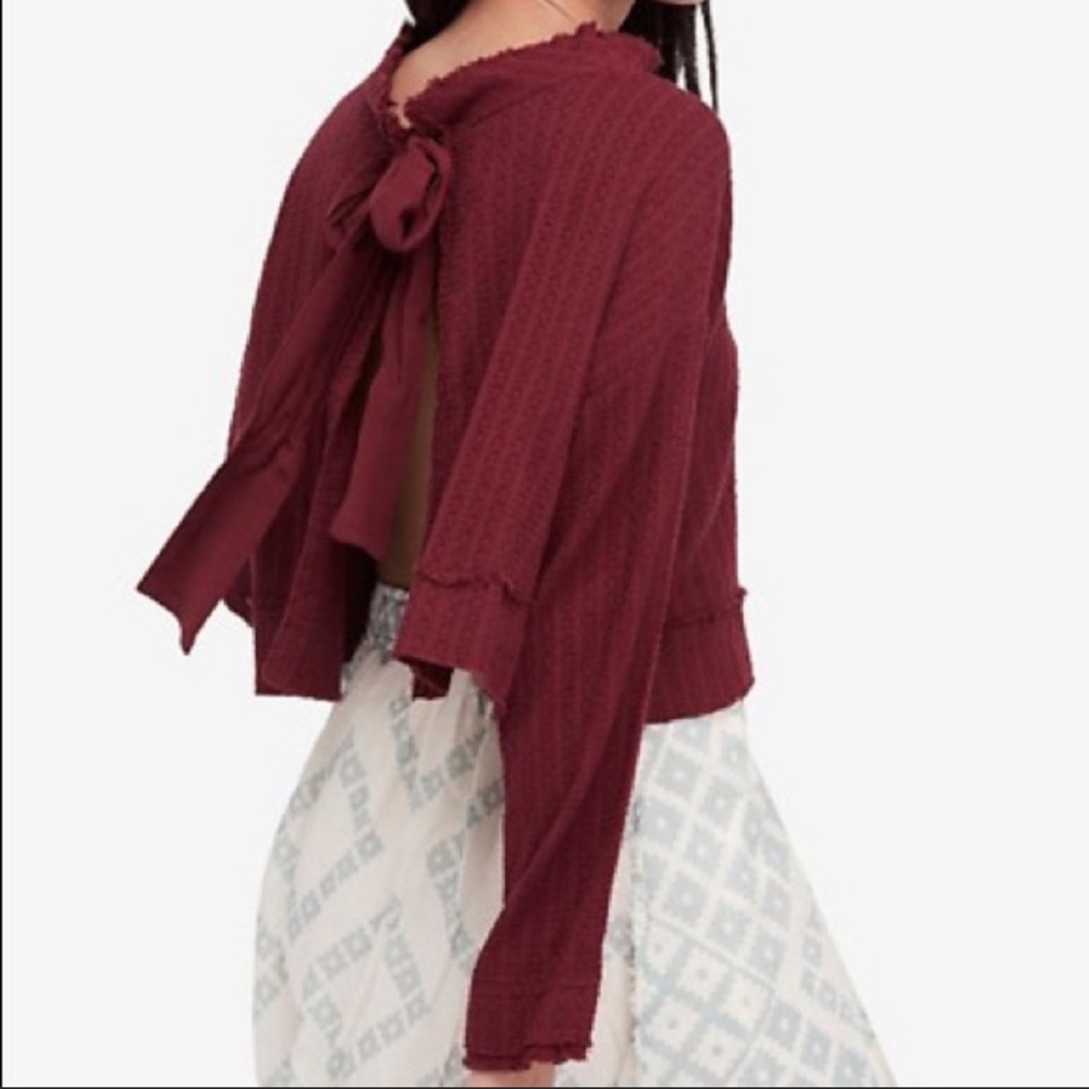 Free People || Open Back Cropped Sweater Top